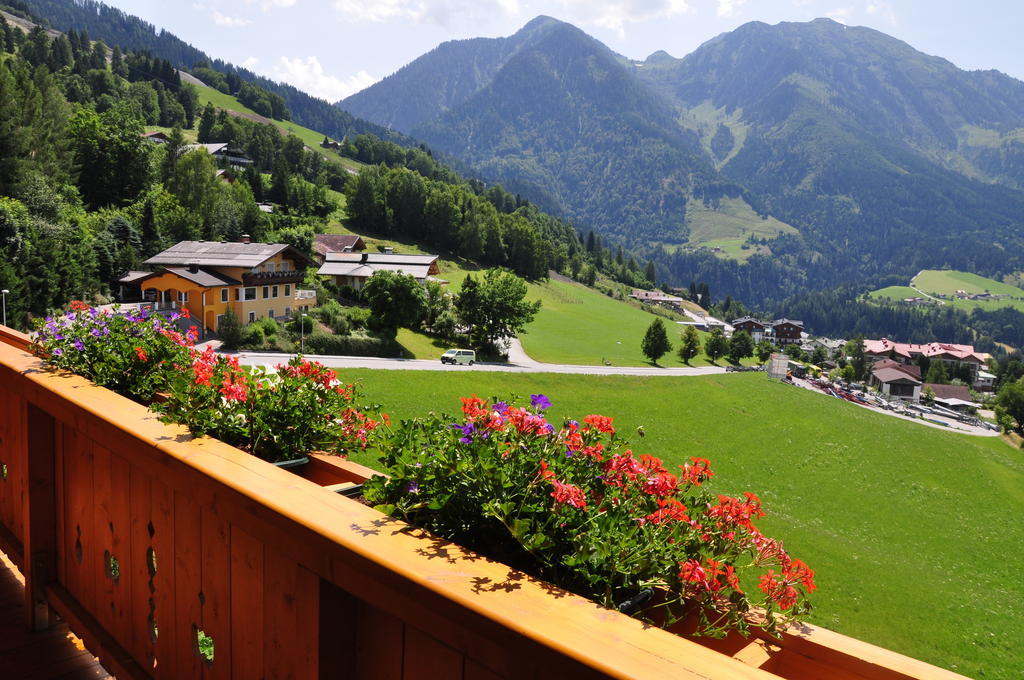 Haus Hoellwart Sankt Johann im Pongau Exterior photo